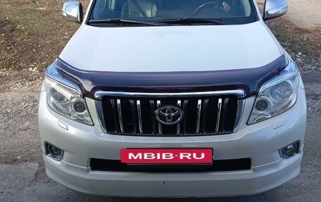 Toyota Land Cruiser Prado 150 рестайлинг 2, 2011 год, 3 300 000 рублей, 6 фотография