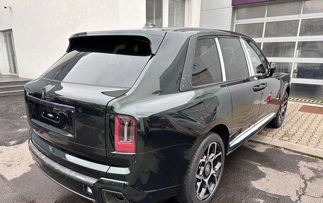 Rolls-Royce Cullinan, 2024 год, 80 000 000 рублей, 11 фотография