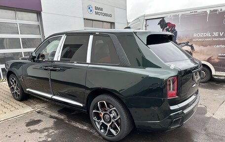 Rolls-Royce Cullinan, 2024 год, 80 000 000 рублей, 13 фотография