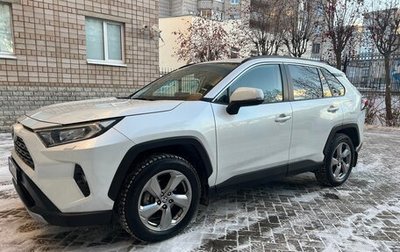 Toyota RAV4, 2021 год, 3 650 000 рублей, 1 фотография