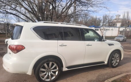 Infiniti QX56, 2010 год, 2 150 000 рублей, 10 фотография