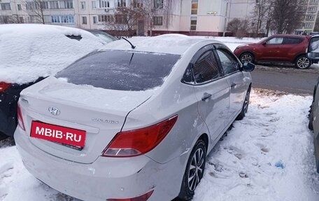 Hyundai Solaris II рестайлинг, 2015 год, 820 000 рублей, 4 фотография