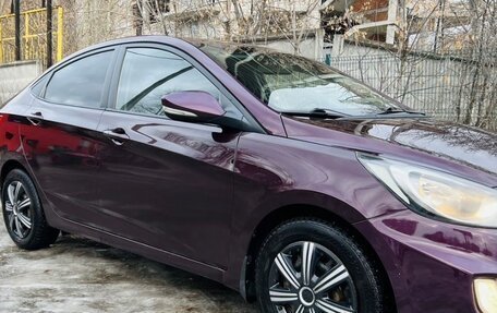 Hyundai Solaris II рестайлинг, 2011 год, 775 000 рублей, 5 фотография