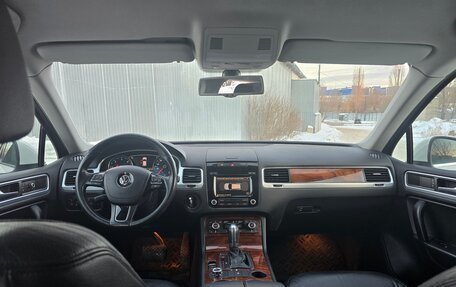 Volkswagen Touareg III, 2011 год, 2 290 000 рублей, 8 фотография