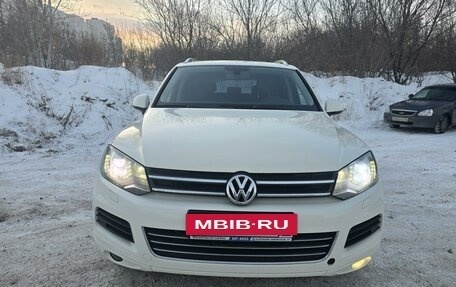 Volkswagen Touareg III, 2011 год, 2 290 000 рублей, 2 фотография