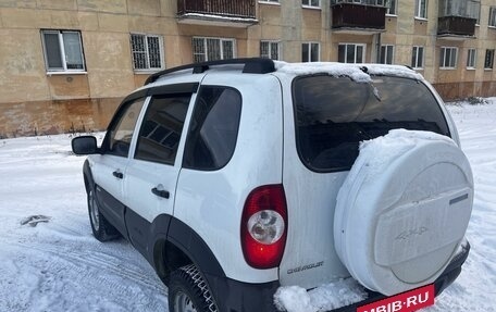 Chevrolet Niva I рестайлинг, 2014 год, 550 000 рублей, 3 фотография