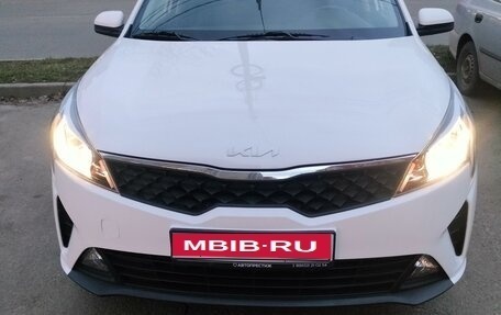 KIA Rio IV, 2022 год, 1 610 000 рублей, 1 фотография