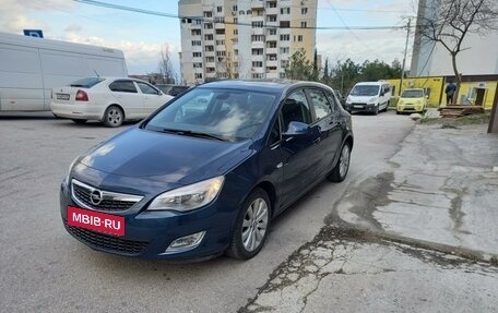 Opel Astra J, 2011 год, 820 000 рублей, 6 фотография