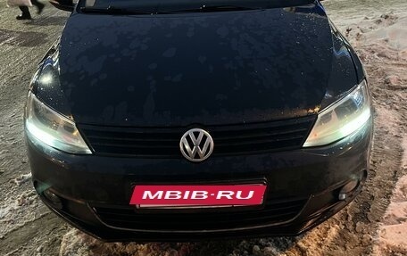 Volkswagen Jetta VI, 2012 год, 780 000 рублей, 3 фотография