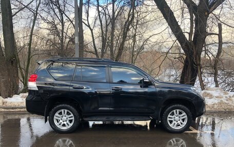 Toyota Land Cruiser Prado 150 рестайлинг 2, 2011 год, 2 500 000 рублей, 9 фотография