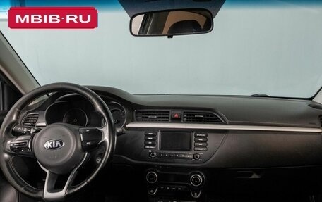 KIA Rio IV, 2018 год, 1 370 000 рублей, 8 фотография