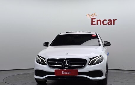 Mercedes-Benz E-Класс, 2020 год, 2 950 636 рублей, 2 фотография