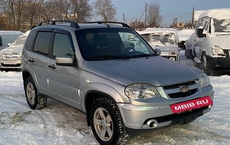 Chevrolet Niva I рестайлинг, 2015 год, 540 000 рублей, 3 фотография