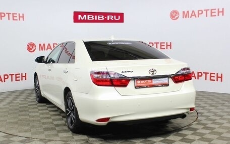 Toyota Camry, 2017 год, 1 919 000 рублей, 7 фотография