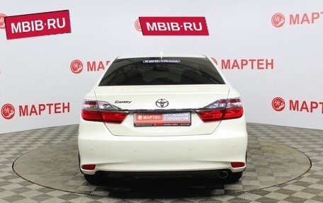 Toyota Camry, 2017 год, 1 919 000 рублей, 6 фотография