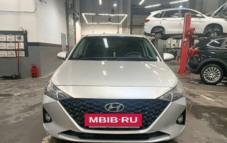 Hyundai Solaris II рестайлинг, 2021 год, 1 549 000 рублей, 2 фотография