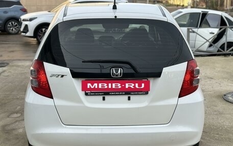 Honda Fit III, 2010 год, 835 000 рублей, 5 фотография