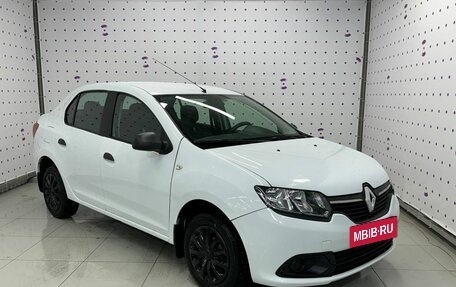 Renault Logan II, 2015 год, 785 000 рублей, 2 фотография