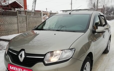 Renault Logan II, 2015 год, 949 000 рублей, 3 фотография