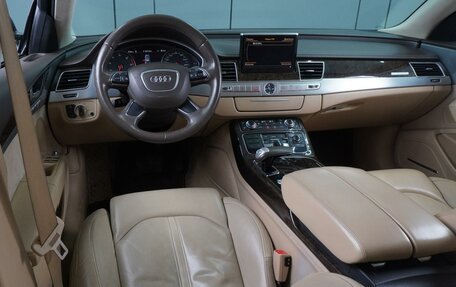 Audi A8, 2011 год, 1 729 000 рублей, 6 фотография