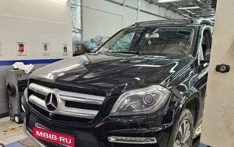 Mercedes-Benz GL-Класс, 2015 год, 3 697 000 рублей, 4 фотография