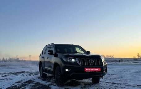 Toyota Land Cruiser Prado 150 рестайлинг 2, 2017 год, 4 950 000 рублей, 3 фотография