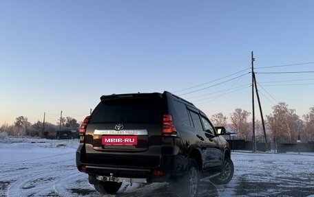 Toyota Land Cruiser Prado 150 рестайлинг 2, 2017 год, 4 950 000 рублей, 6 фотография