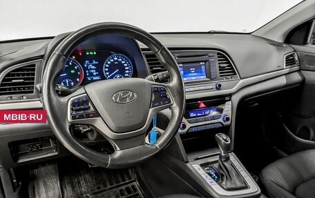 Hyundai Elantra VI рестайлинг, 2018 год, 1 690 000 рублей, 16 фотография