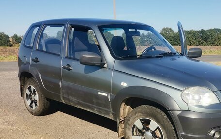 Chevrolet Niva I рестайлинг, 2013 год, 430 000 рублей, 2 фотография