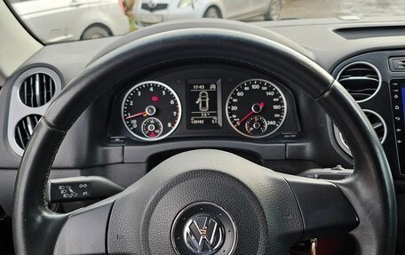 Volkswagen Tiguan I, 2011 год, 950 000 рублей, 26 фотография