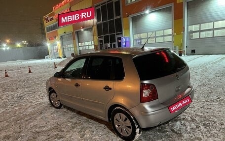 Volkswagen Polo IV рестайлинг, 2002 год, 335 000 рублей, 3 фотография