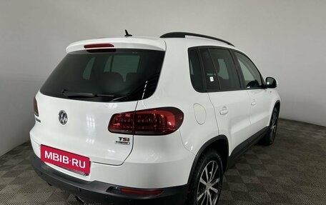 Volkswagen Tiguan I, 2015 год, 1 490 000 рублей, 6 фотография