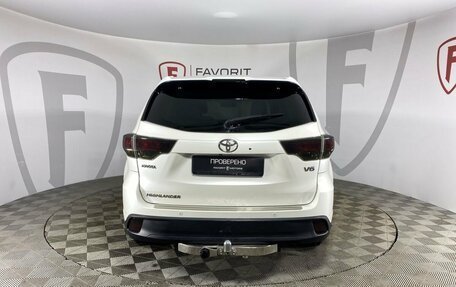 Toyota Highlander III, 2014 год, 2 800 000 рублей, 3 фотография