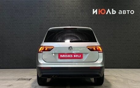 Volkswagen Tiguan II, 2020 год, 2 495 000 рублей, 6 фотография