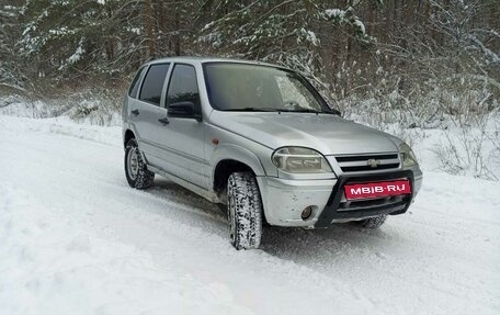 Chevrolet Niva I рестайлинг, 2004 год, 265 000 рублей, 1 фотография