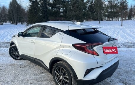 Toyota C-HR I рестайлинг, 2018 год, 1 890 000 рублей, 4 фотография