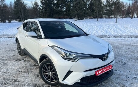 Toyota C-HR I рестайлинг, 2018 год, 1 890 000 рублей, 2 фотография