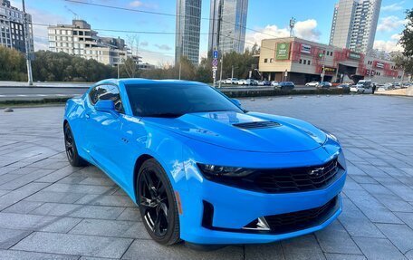 Chevrolet Camaro VI, 2022 год, 5 950 000 рублей, 2 фотография