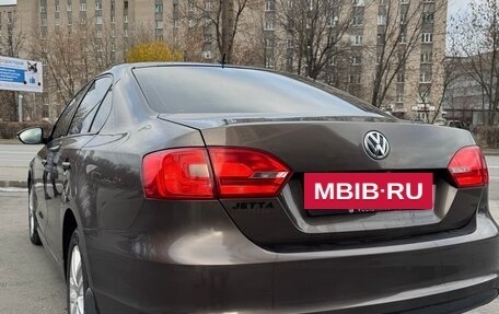 Volkswagen Jetta VI, 2012 год, 1 000 000 рублей, 5 фотография