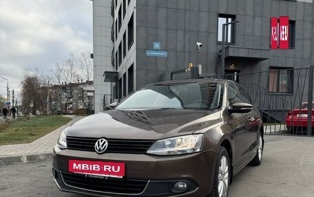 Volkswagen Jetta VI, 2012 год, 1 000 000 рублей, 3 фотография