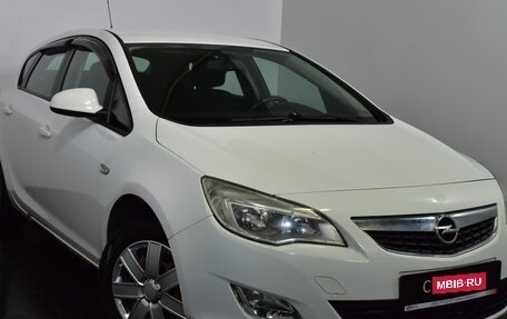 Opel Astra J, 2011 год, 799 000 рублей, 1 фотография