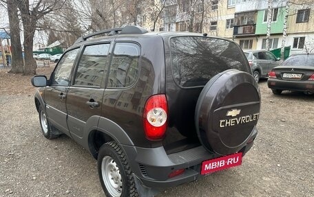 Chevrolet Niva I рестайлинг, 2011 год, 470 000 рублей, 3 фотография