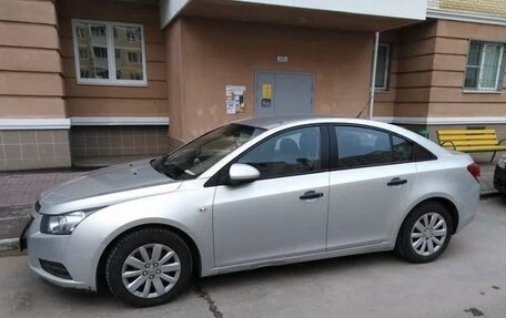 Chevrolet Cruze II, 2010 год, 510 000 рублей, 5 фотография