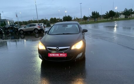 Opel Astra J, 2011 год, 600 000 рублей, 10 фотография