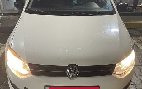 Volkswagen Polo VI (EU Market), 2011 год, 800 000 рублей, 1 фотография