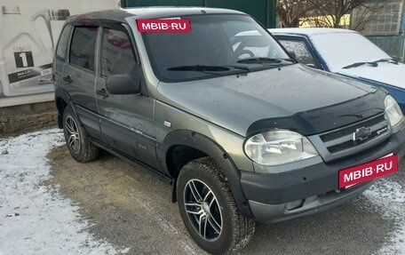 Chevrolet Niva I рестайлинг, 2004 год, 500 000 рублей, 2 фотография