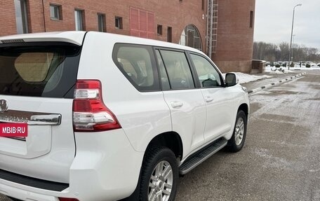 Toyota Land Cruiser Prado 150 рестайлинг 2, 2014 год, 4 250 000 рублей, 3 фотография