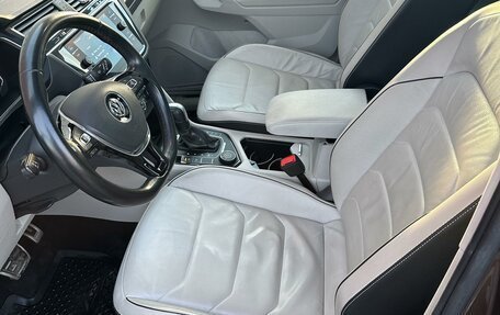 Volkswagen Tiguan II, 2019 год, 2 350 000 рублей, 8 фотография