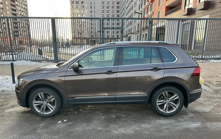 Volkswagen Tiguan II, 2019 год, 2 350 000 рублей, 3 фотография