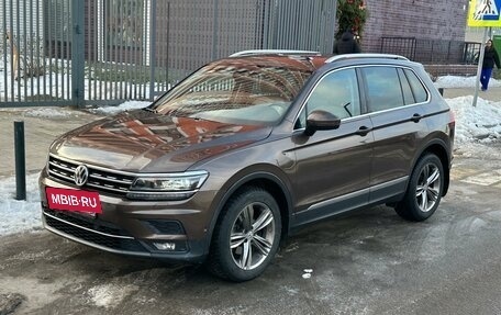 Volkswagen Tiguan II, 2019 год, 2 350 000 рублей, 2 фотография